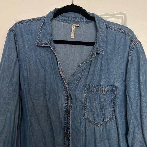 Chambray XL button down - Picture 4 of 5